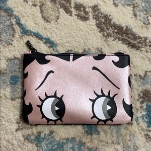 Makeup bag